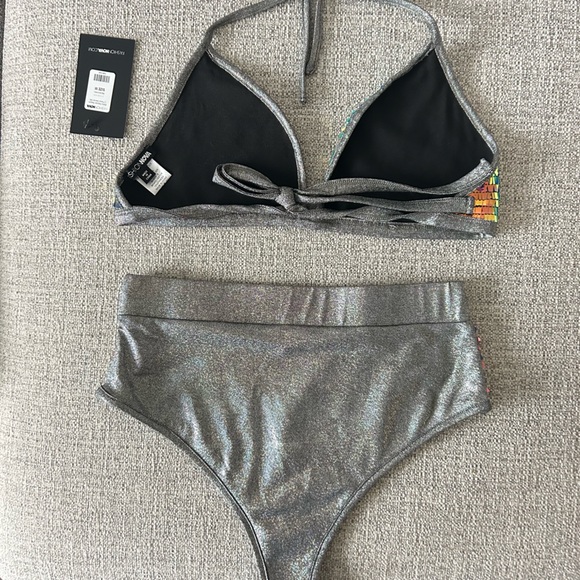 Fashion Nova Rave Set - Picture 4 of 6